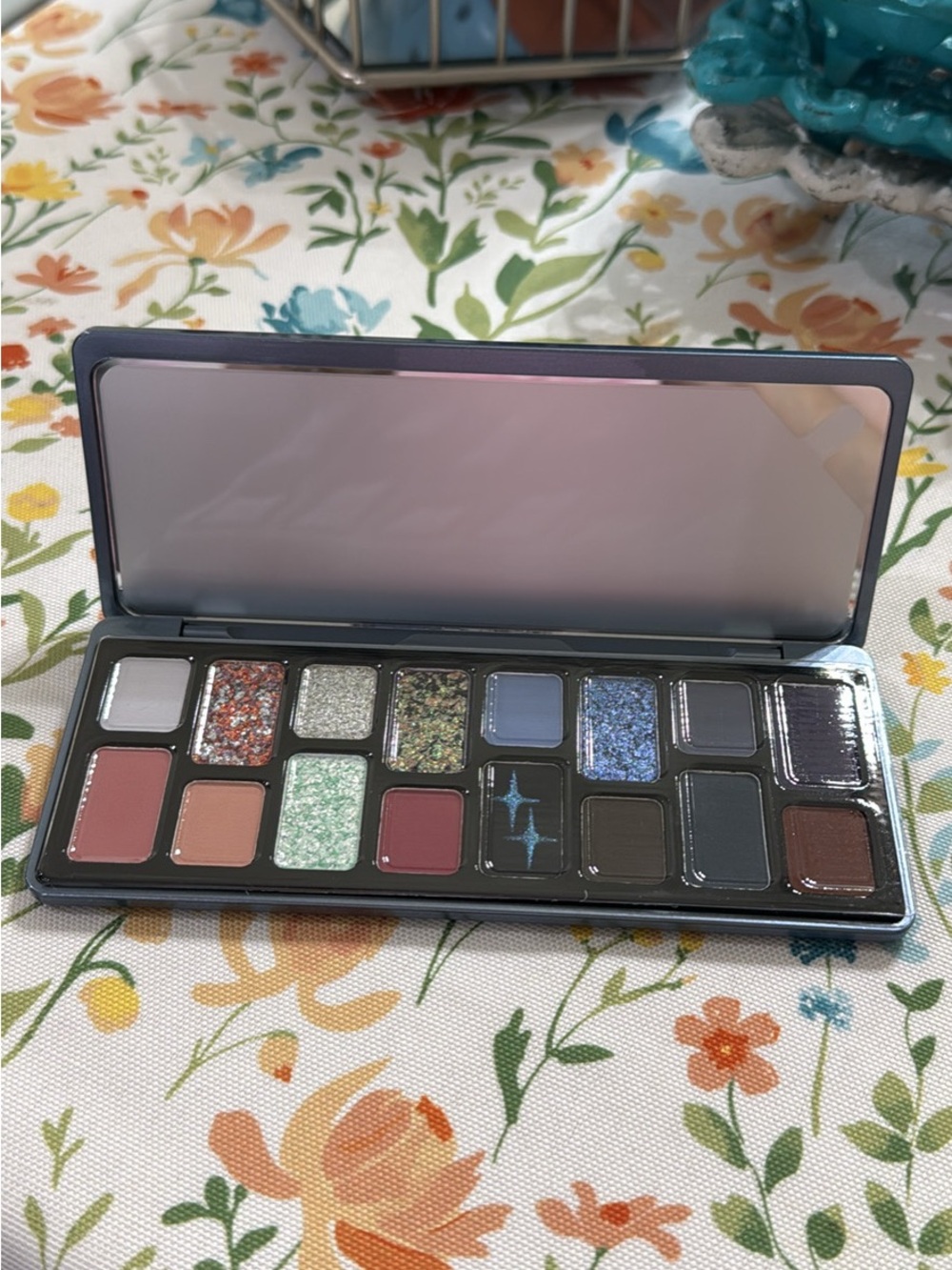 NWOB # 15 Starcore CheeryEP 16 eyeshadow palette glitter gothic